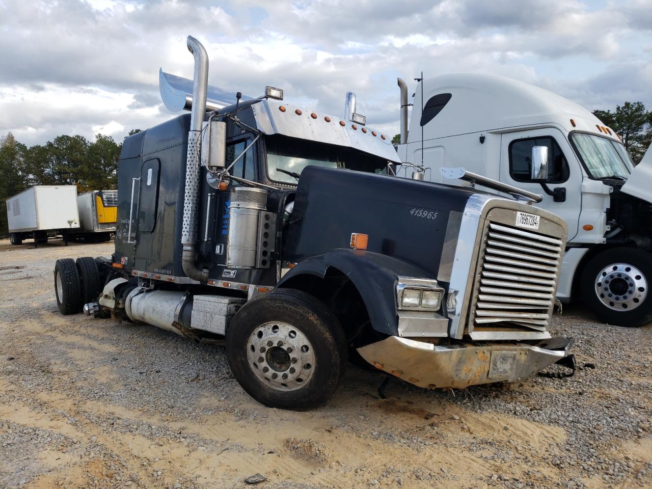 Salvage Freightliner Conventional Image