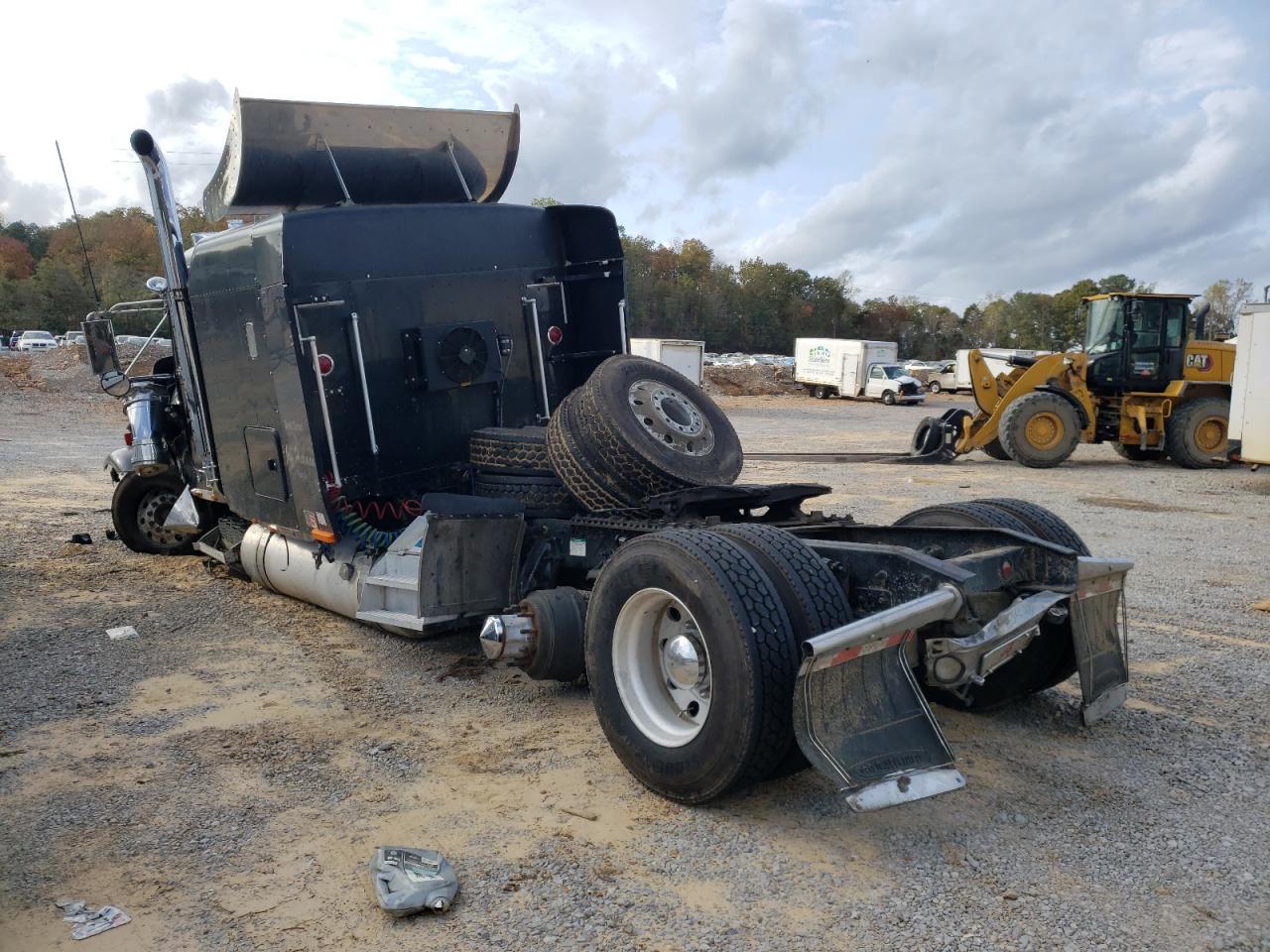 Freightliner Conventional Fld120