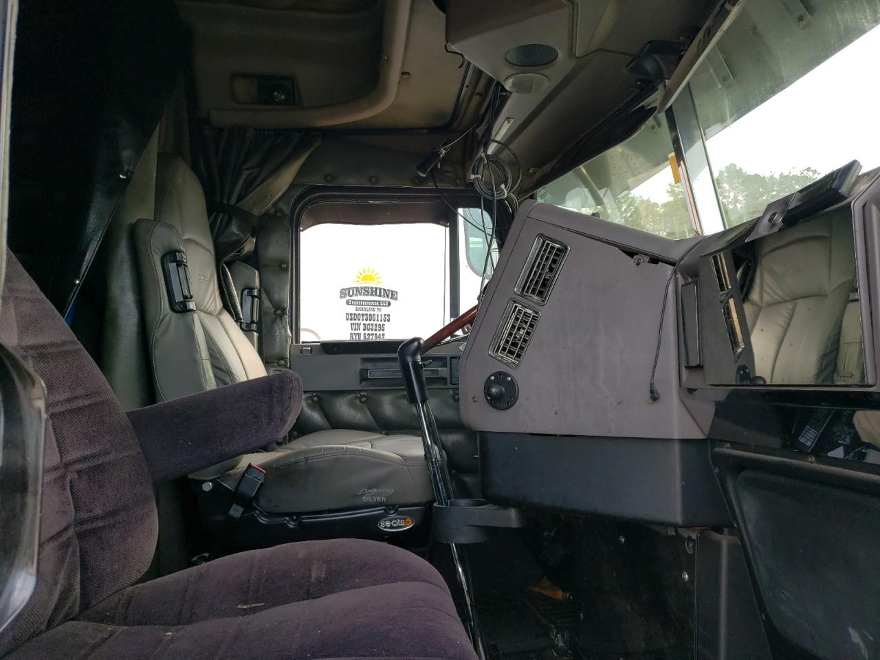 Freightliner Conventional Fld120