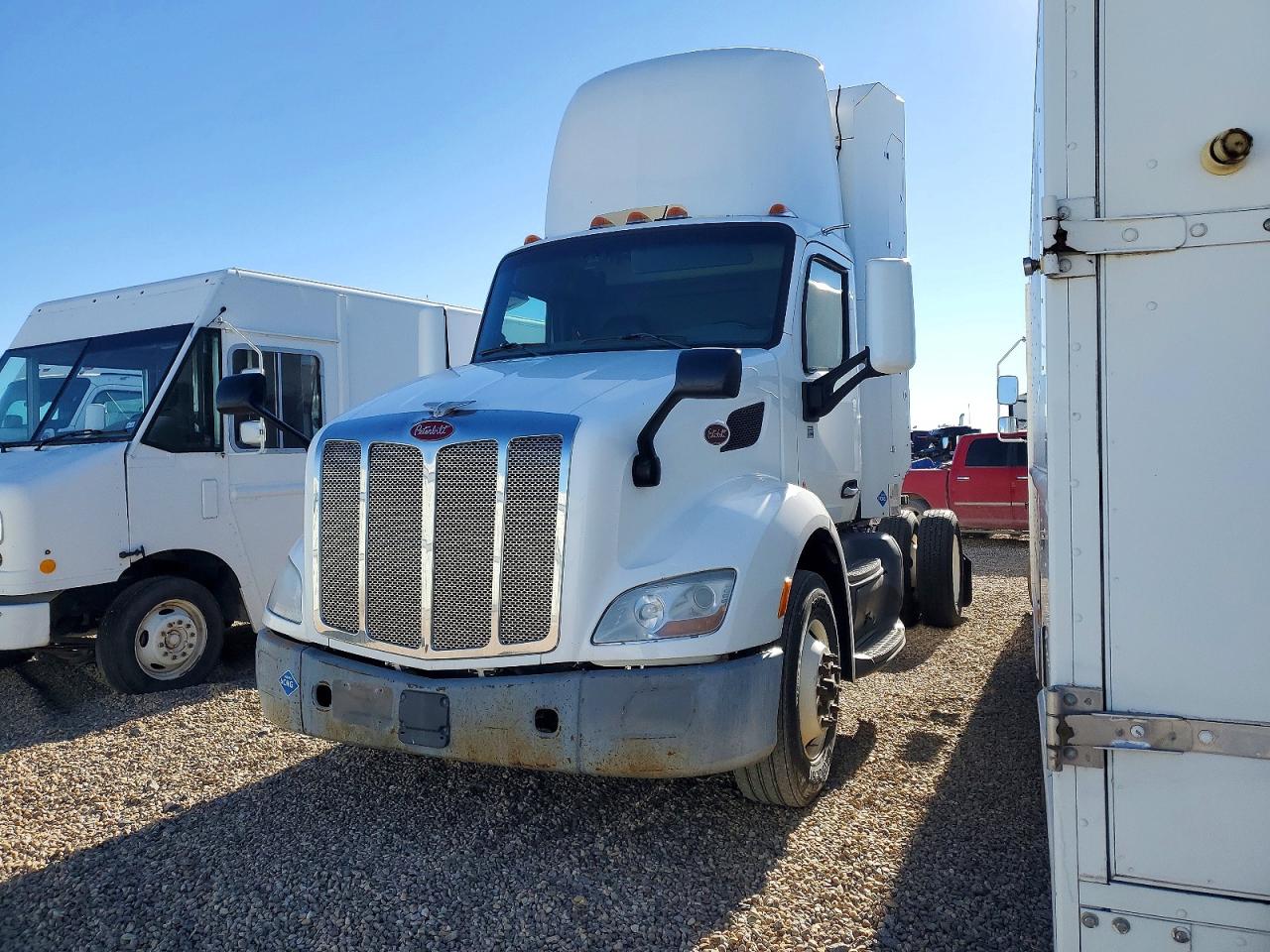 Peterbilt Tractor 579