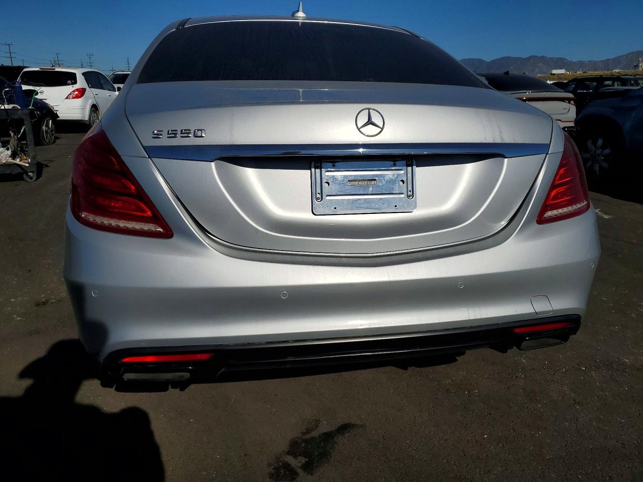 Mercedes-Benz S-Class 550