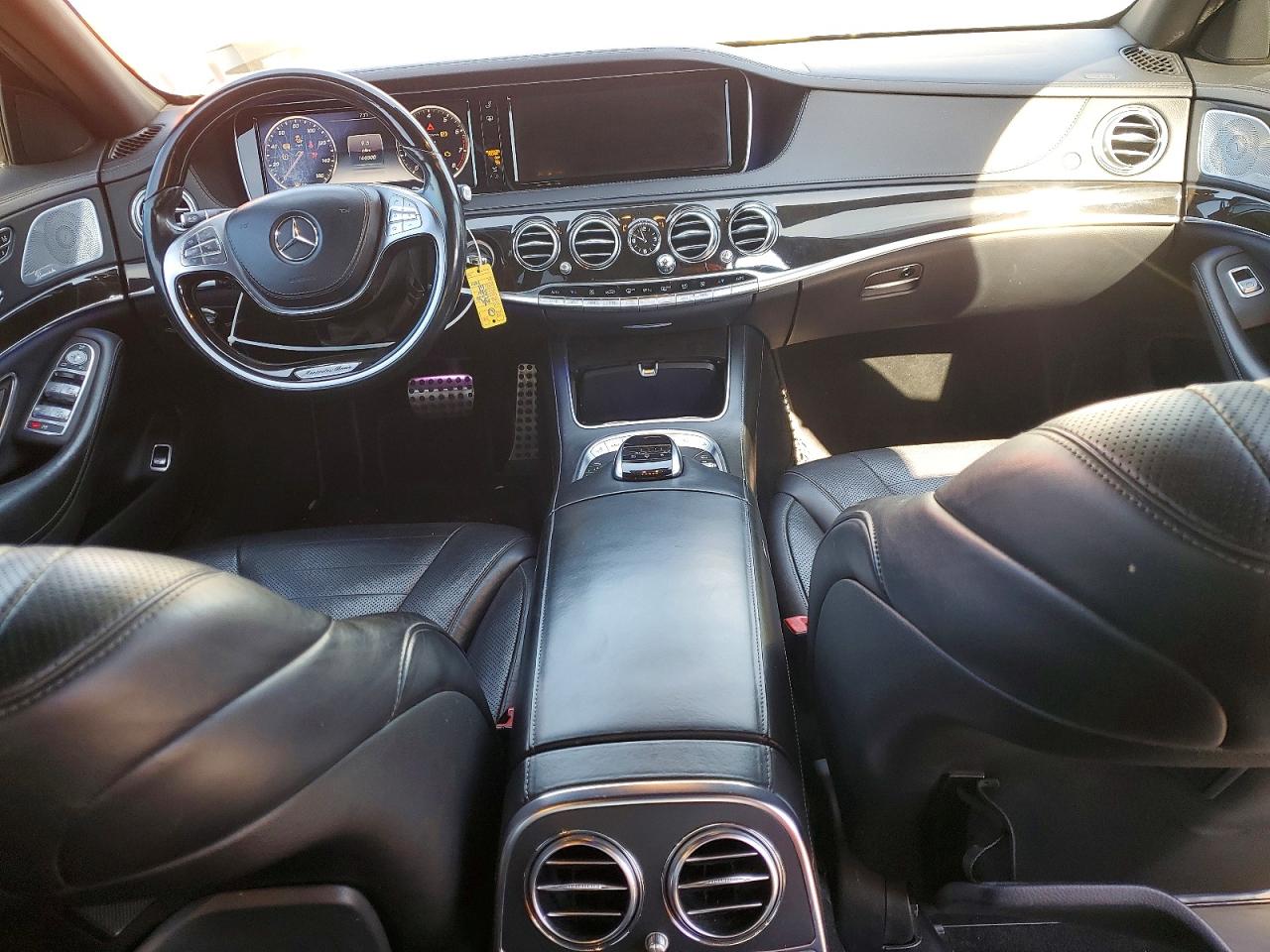 Mercedes-Benz S-Class 550