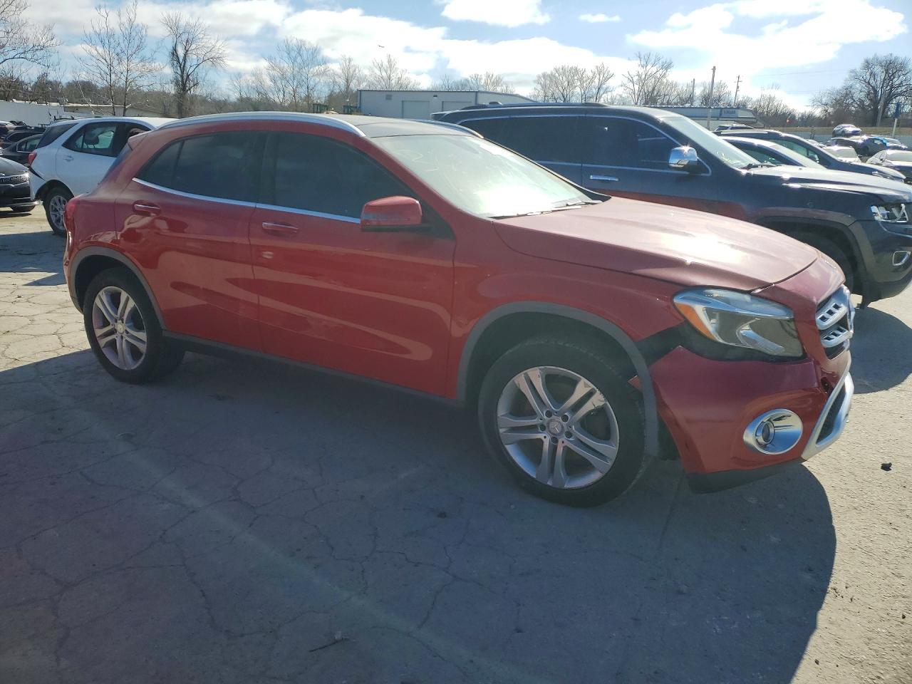 Mercedes-Benz GLA 250 4matic