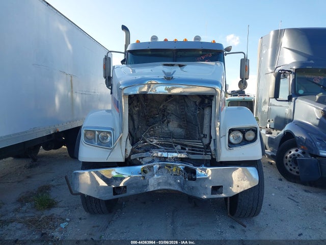 Freightliner Sd122
