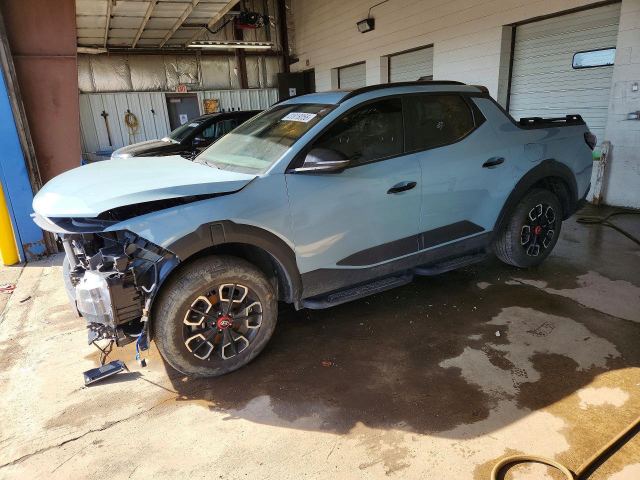 Salvage Hyundai SANTA CRUZ Image