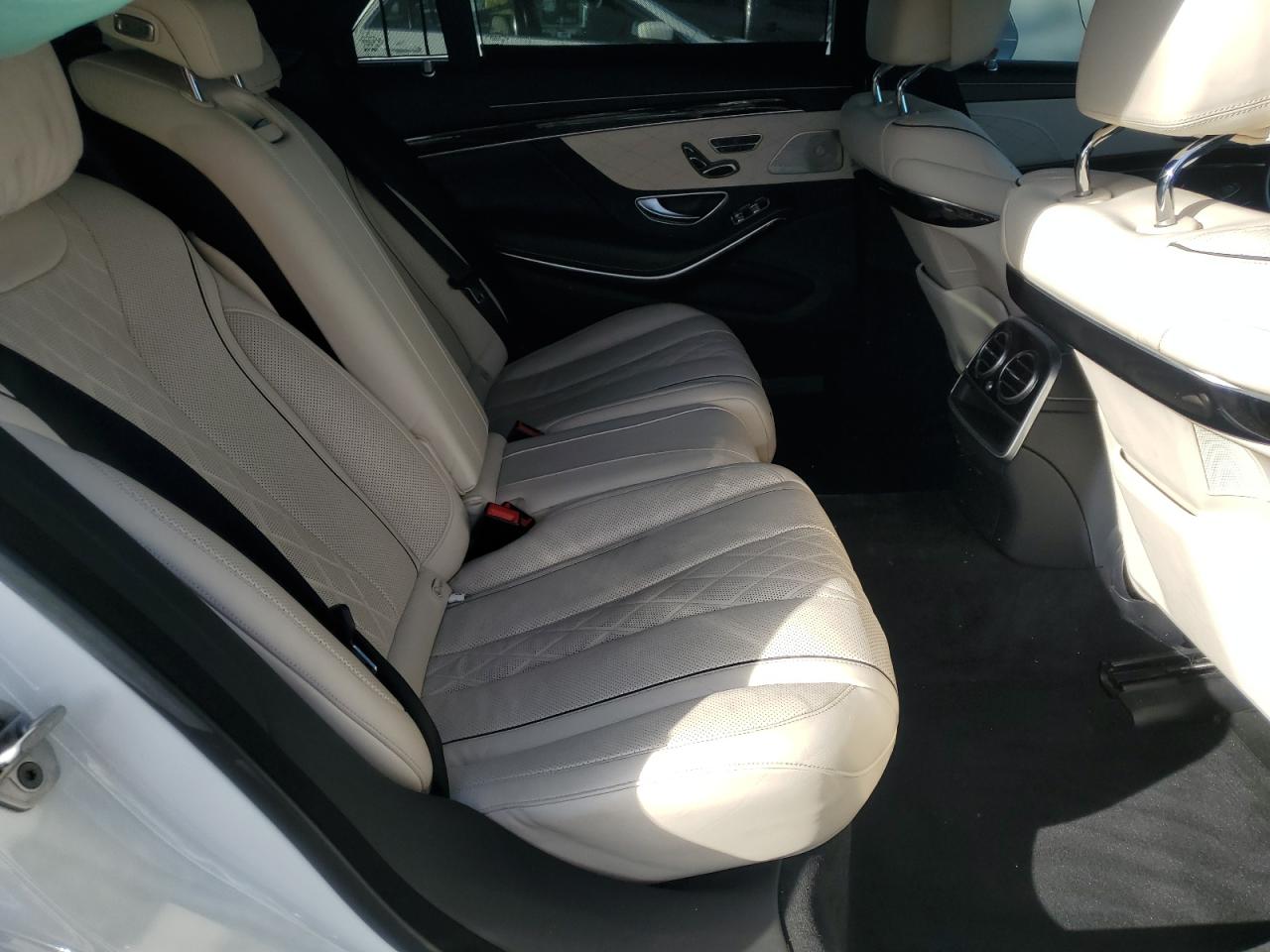 Mercedes-Benz S-Class 550