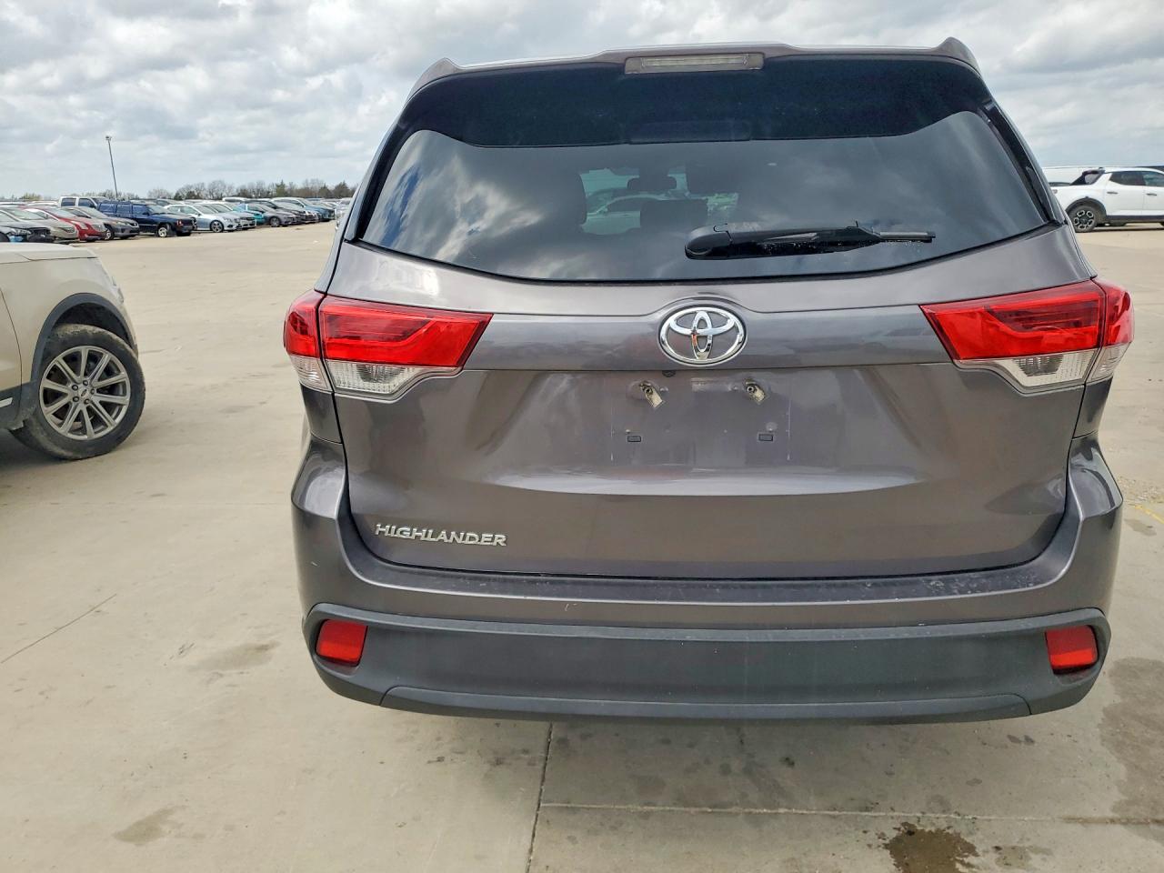 Toyota Highlander Le