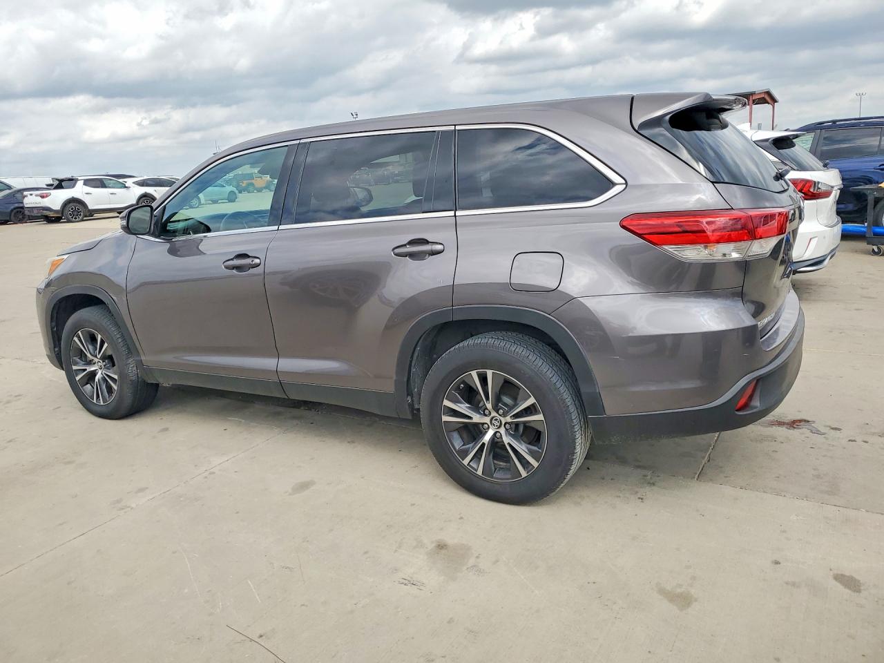 Toyota Highlander Le