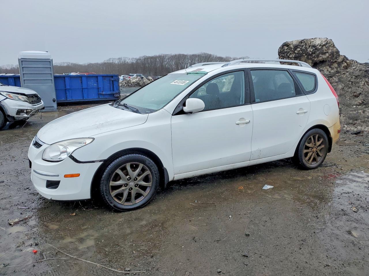 Salvage Hyundai ELANTRA Image