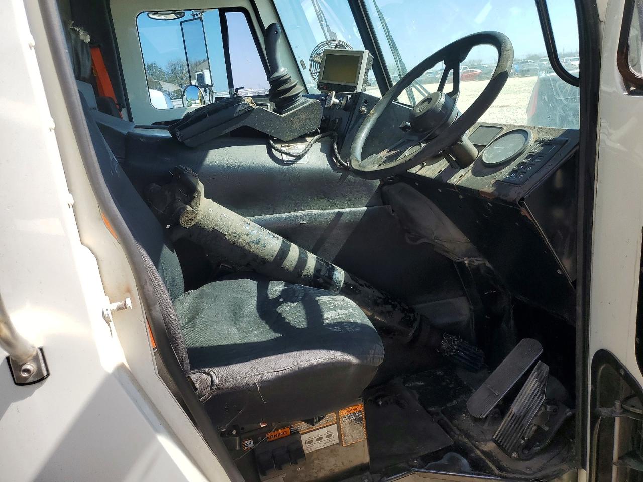 Mack Leu613