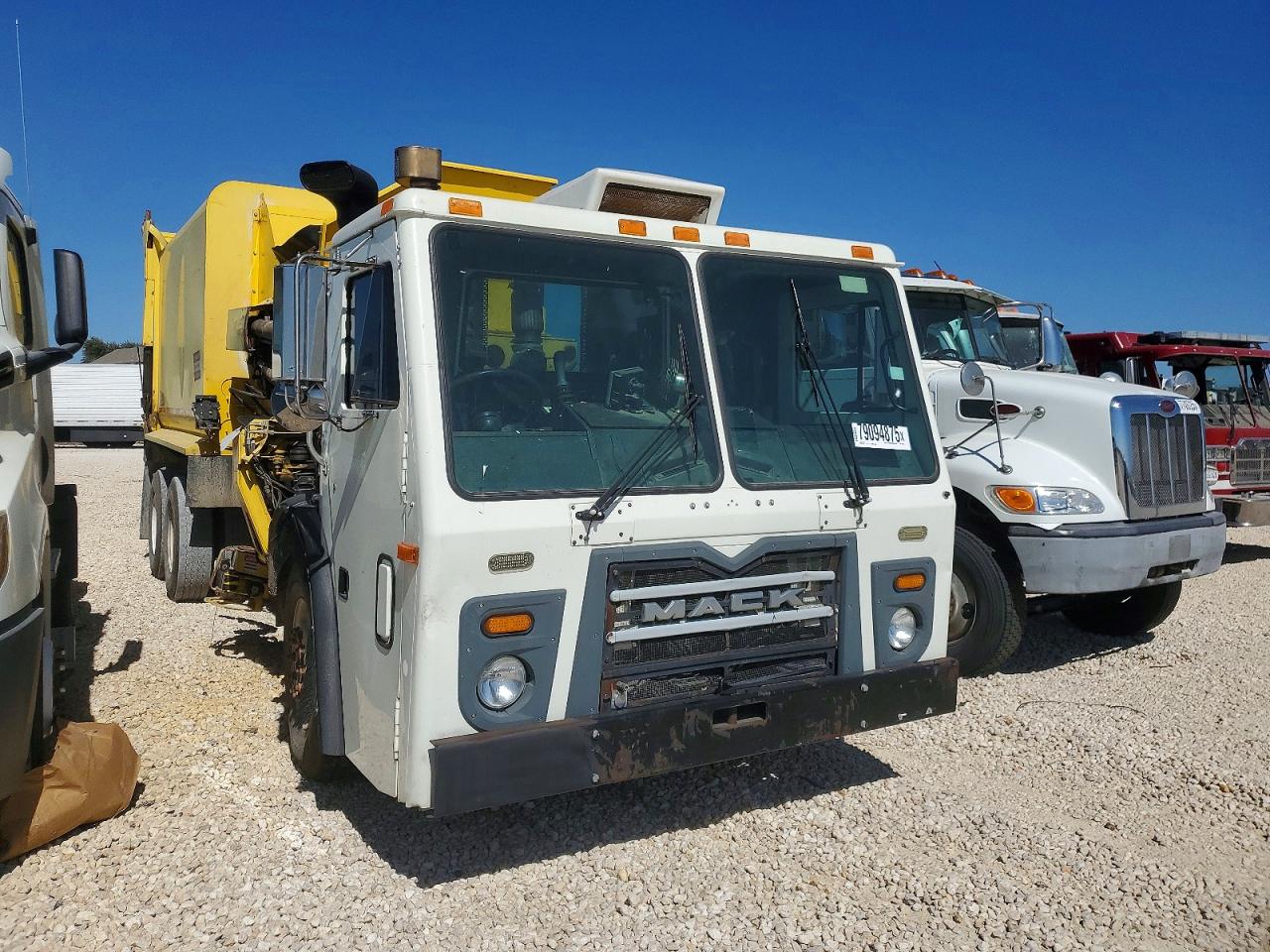 Salvage Mack Leu613 Image