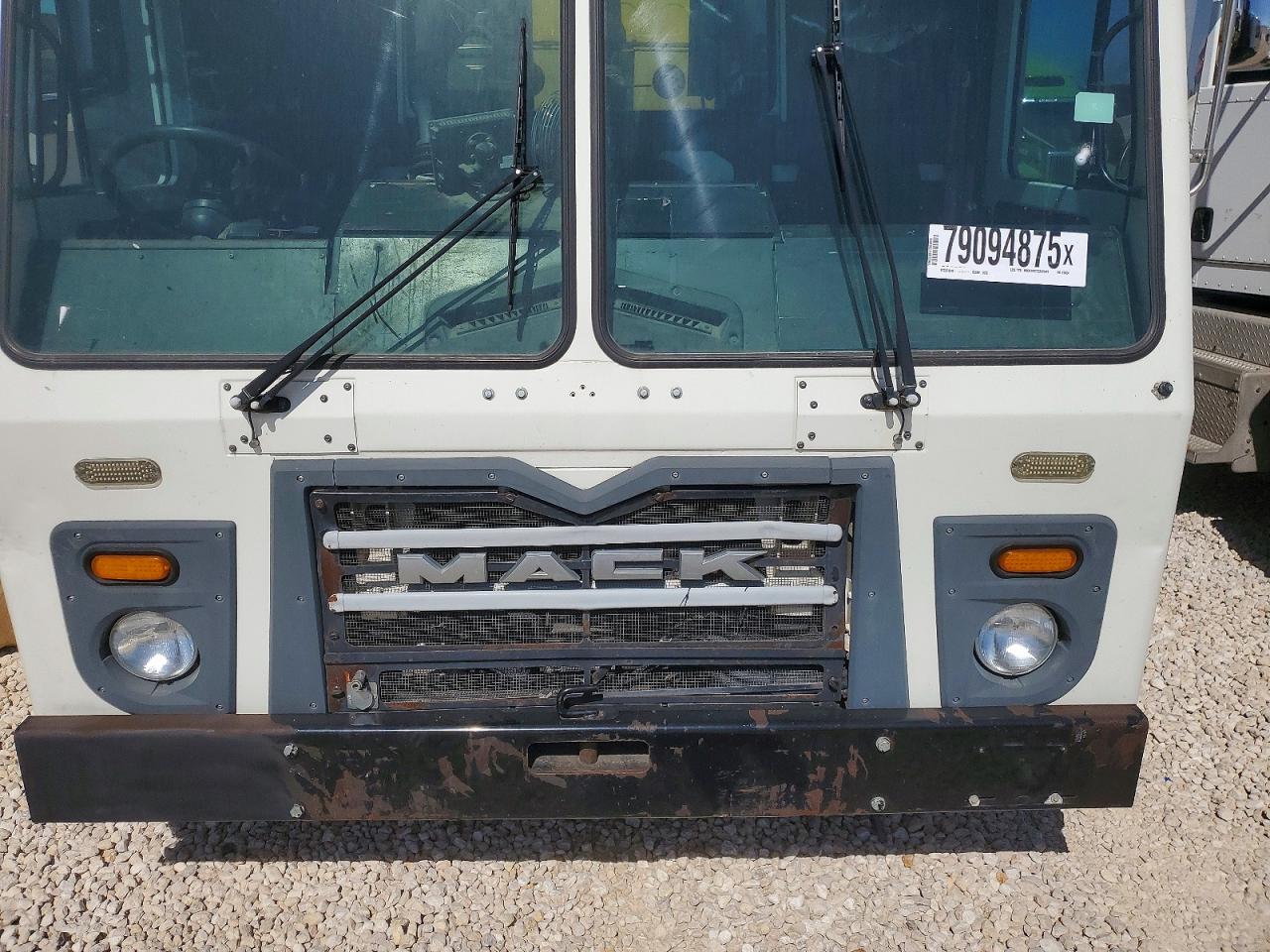 Mack Leu613