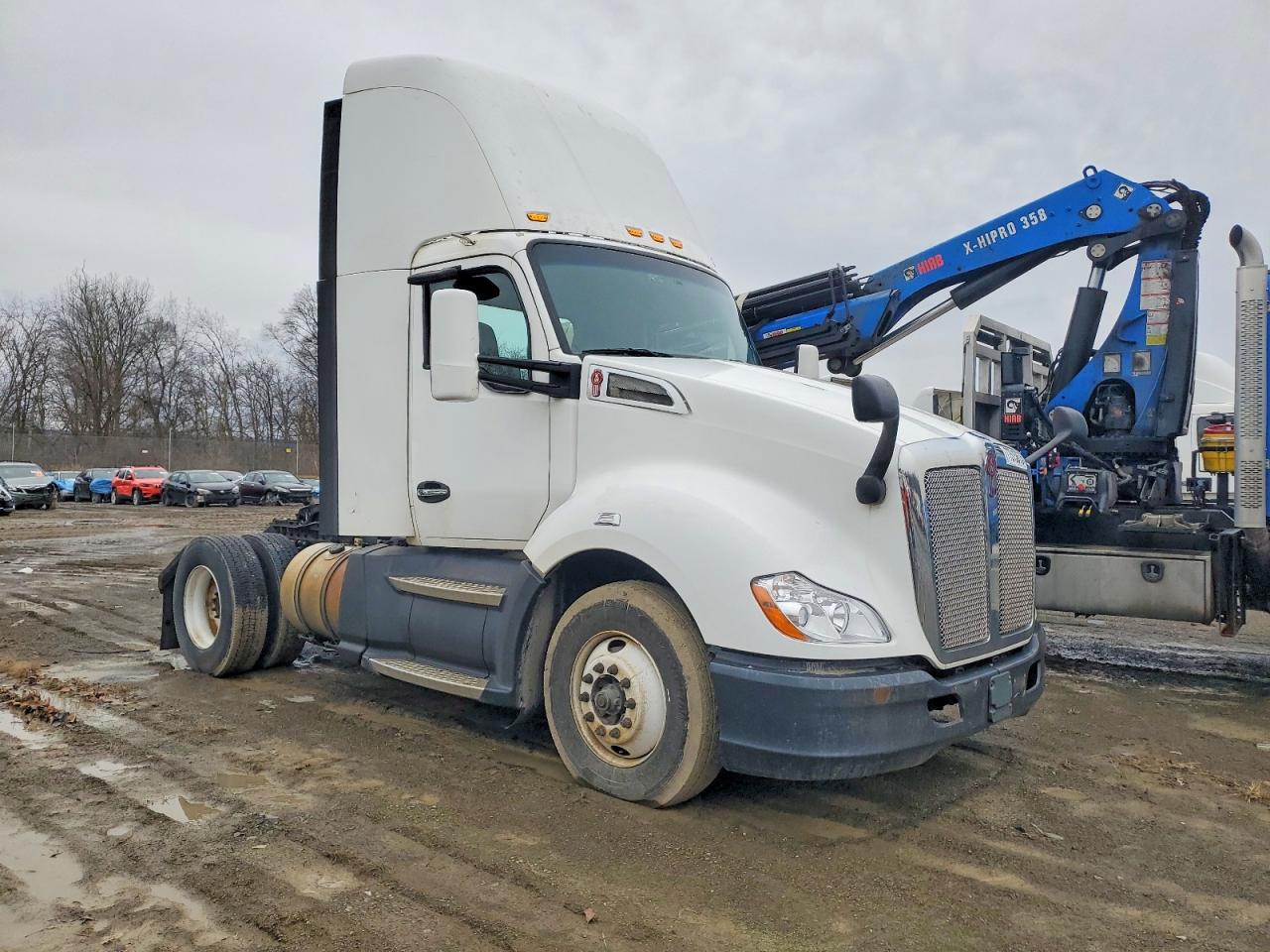 Salvage Kenworth T680 Image