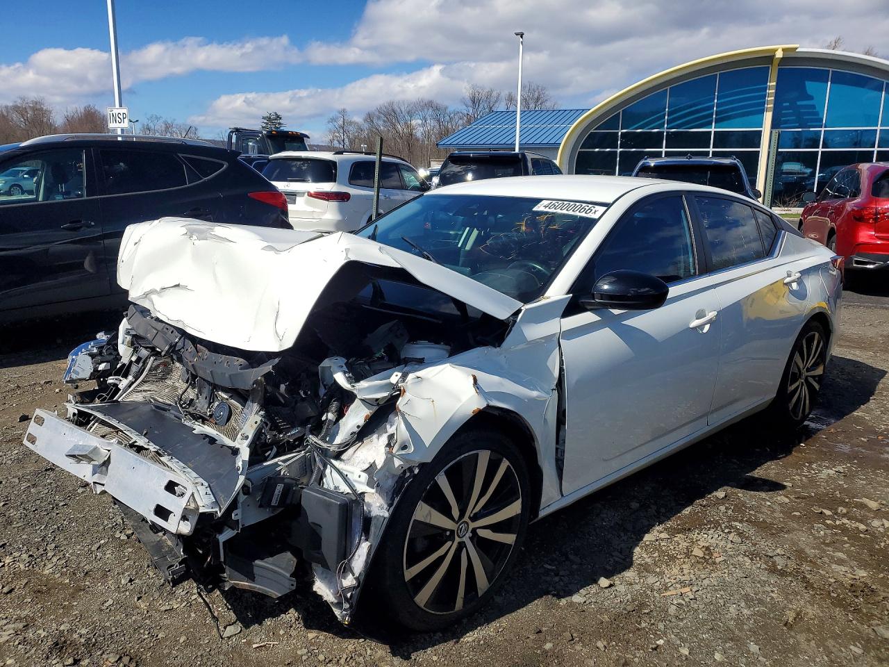 Salvage Nissan Altima Image