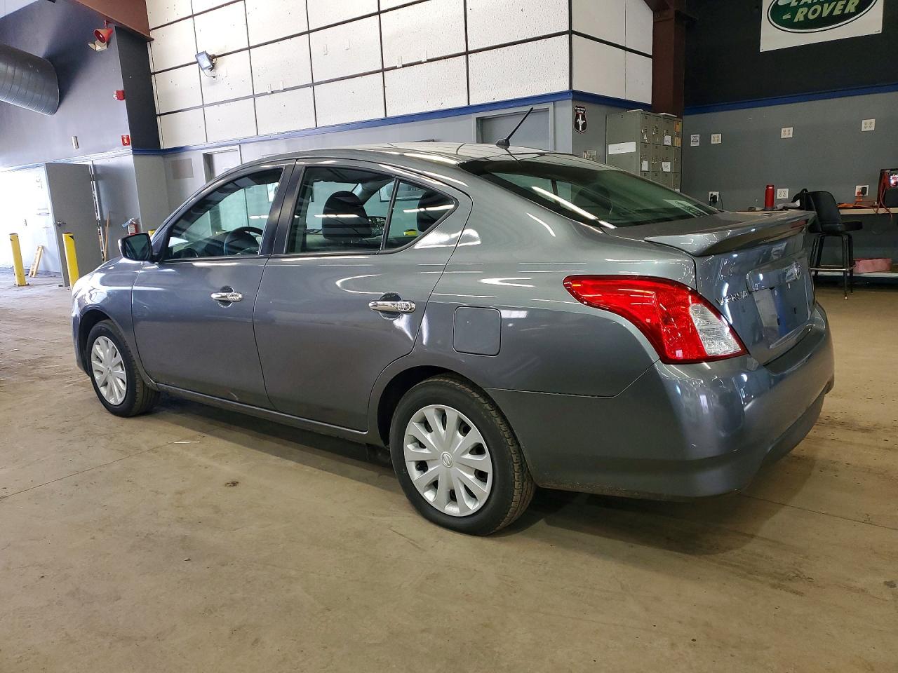 Nissan Versa Sv