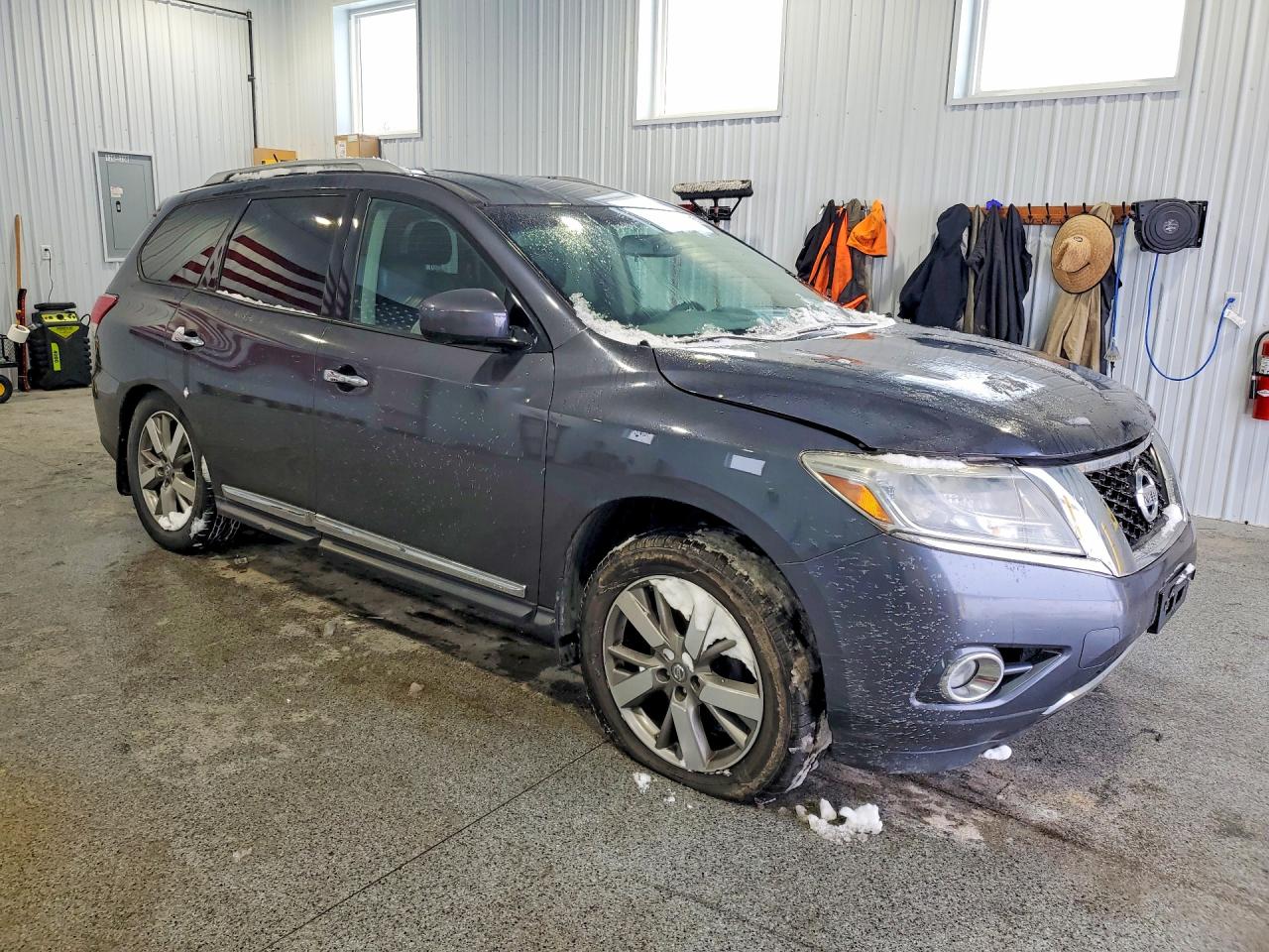 Nissan Pathfinder Sv