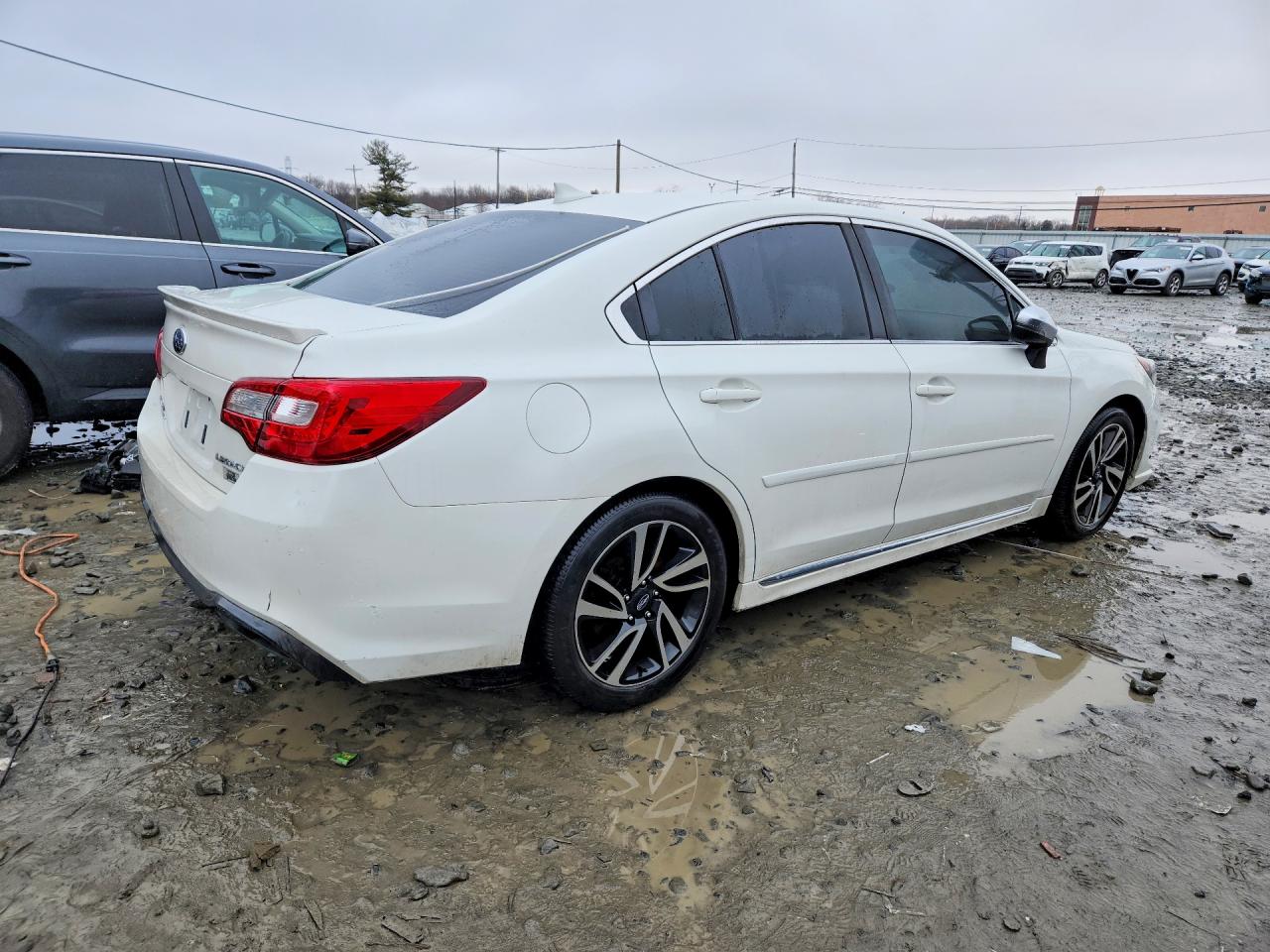Subaru Legacy Sport