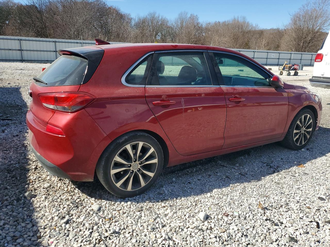 Hyundai ELANTRA Base