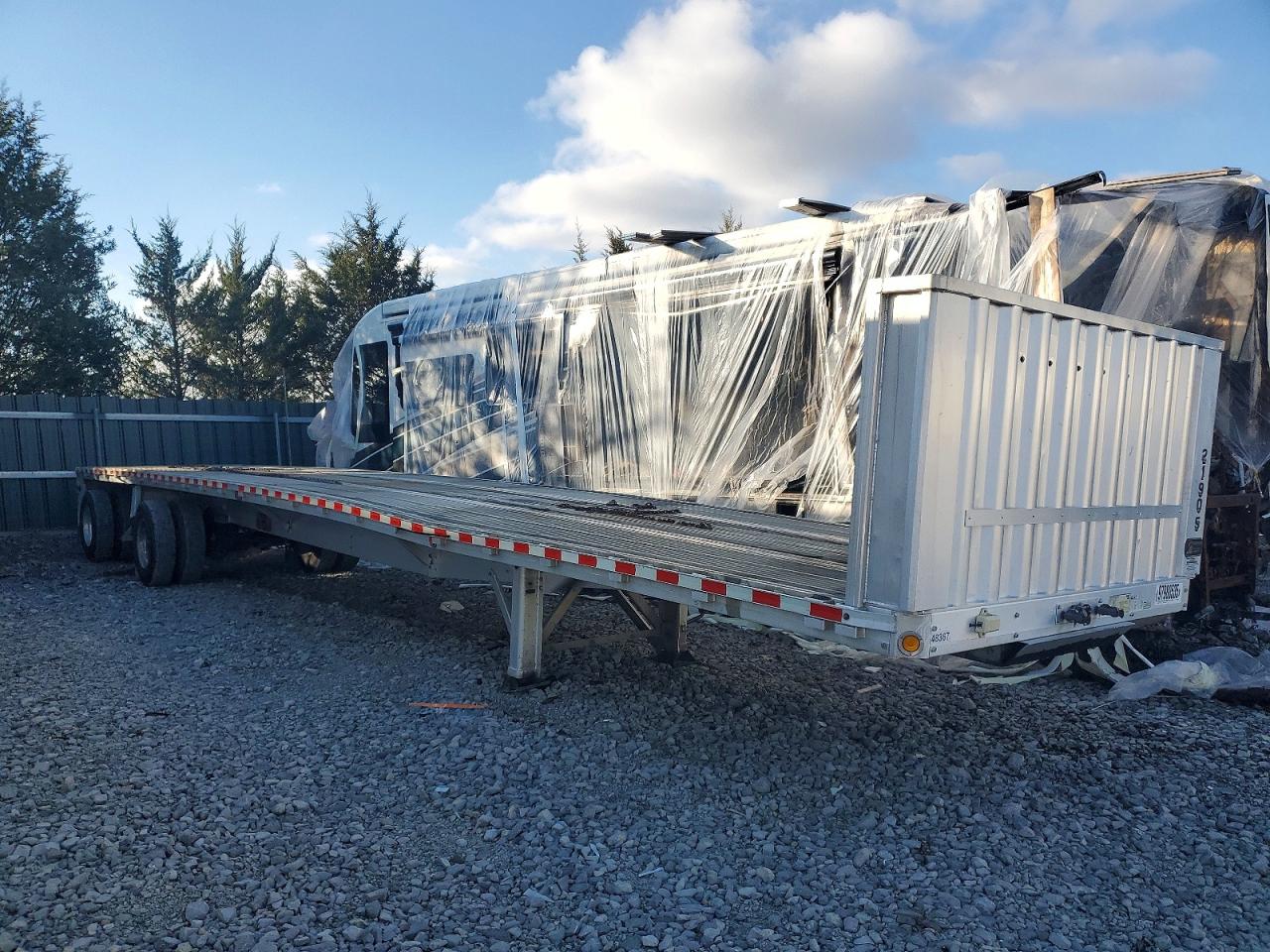 Salvage Reitnouer Trailer Image