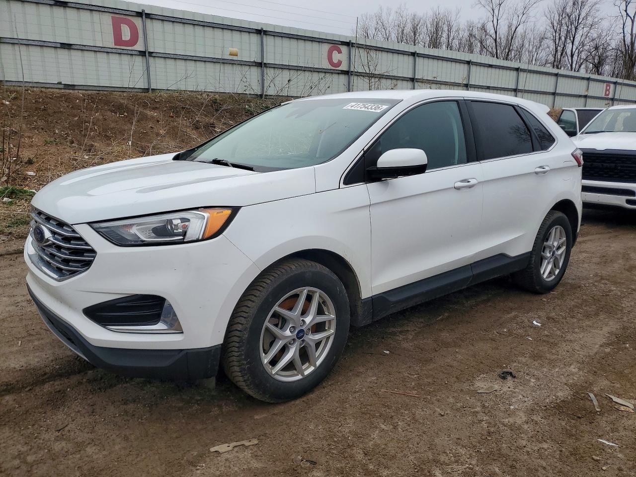 Salvage Ford Edge Image