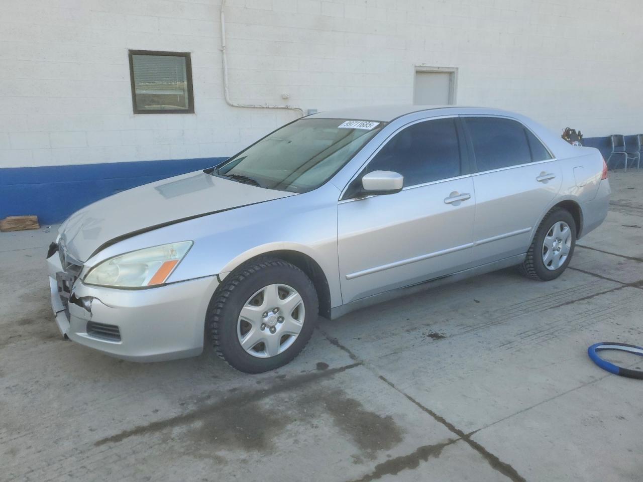 Salvage Honda Accord Image