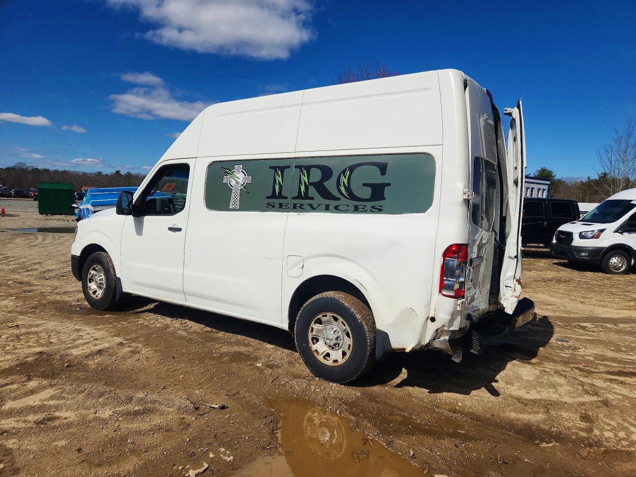 Nissan Nv