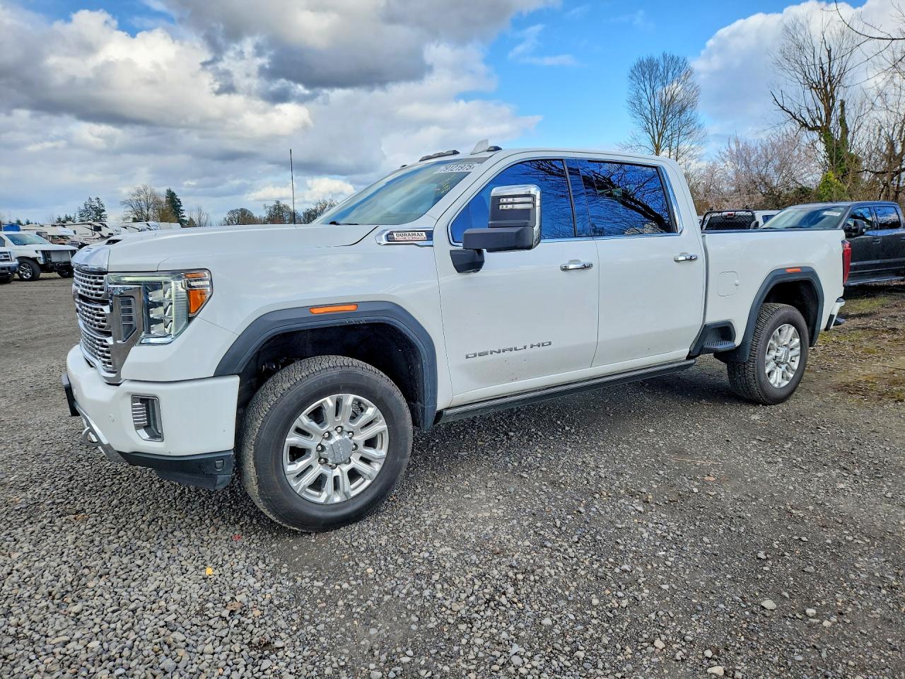 Salvage GMC Sierra Image