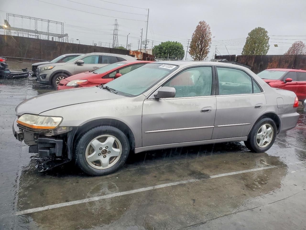 Salvage Honda Accord Image