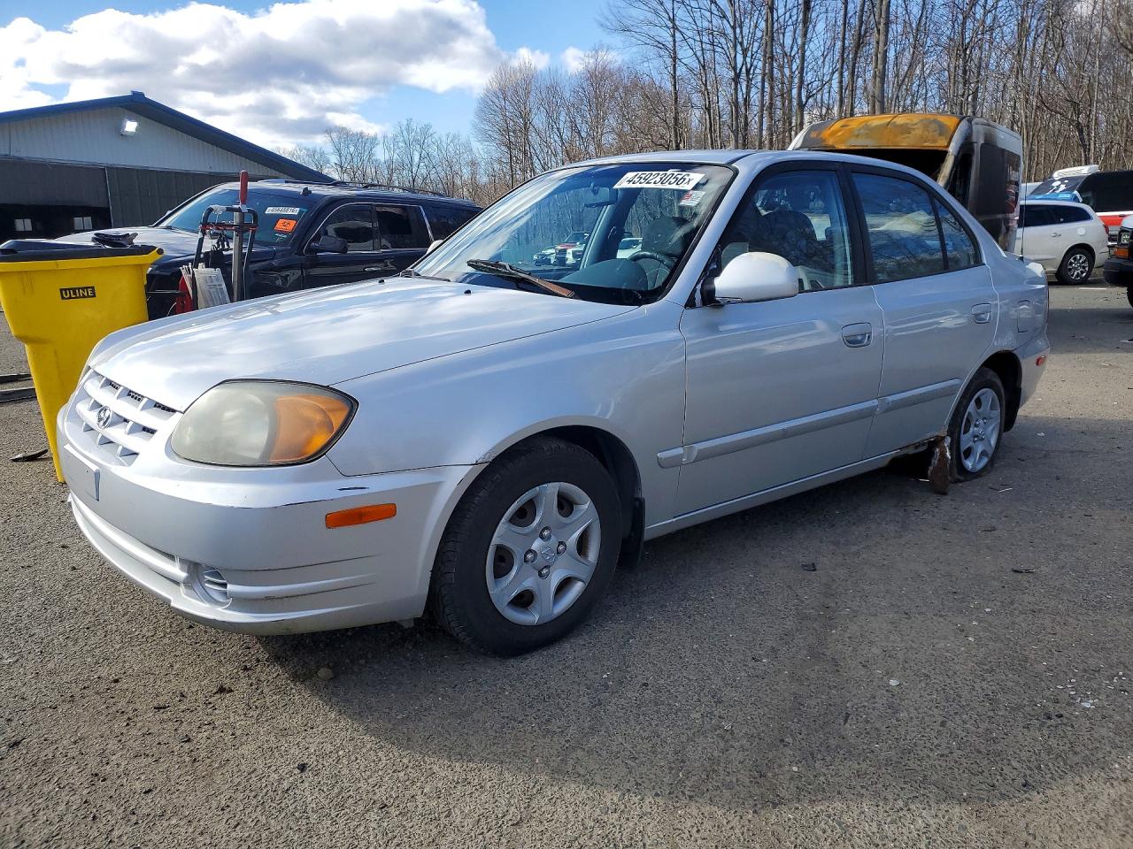 Salvage Hyundai ACCENT Image