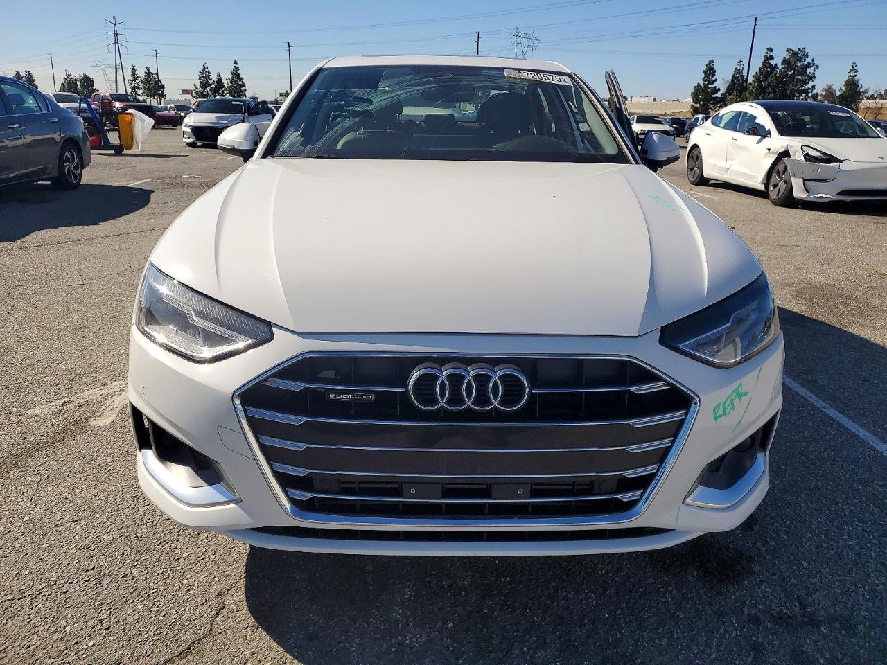 Audi A4 Premium 40
