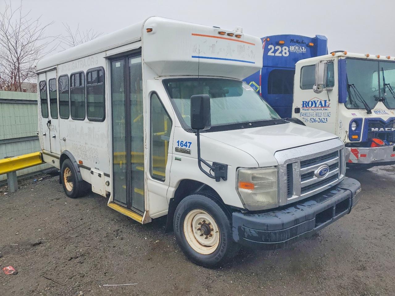Salvage Ford Econoline Image