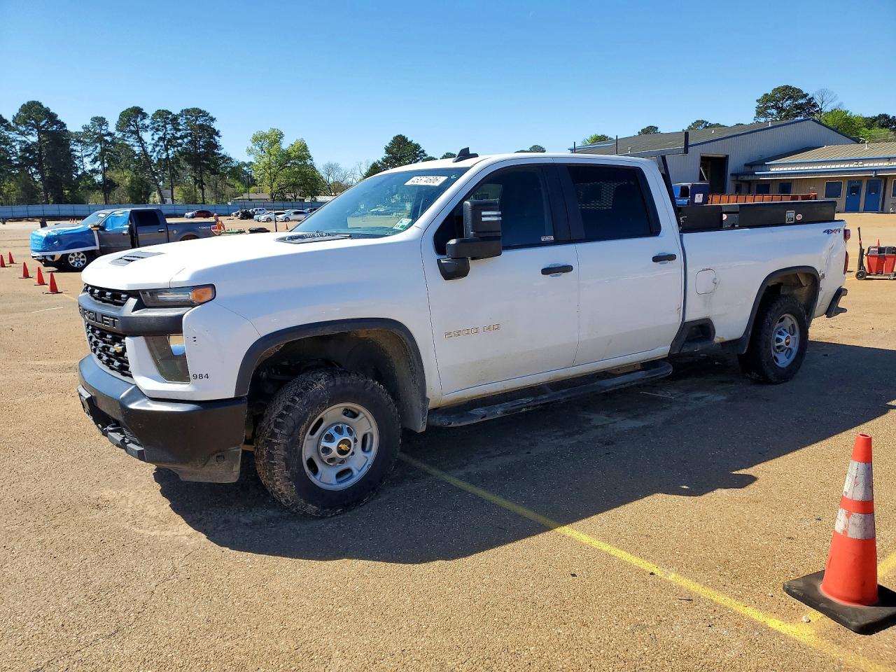Salvage Chevrolet Silverado Image