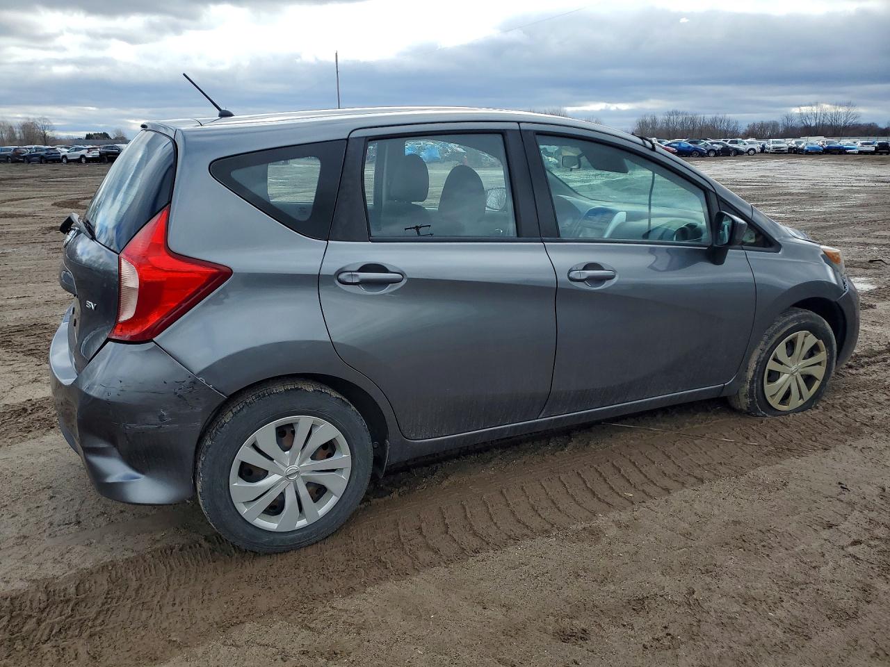 Nissan Versa Sv
