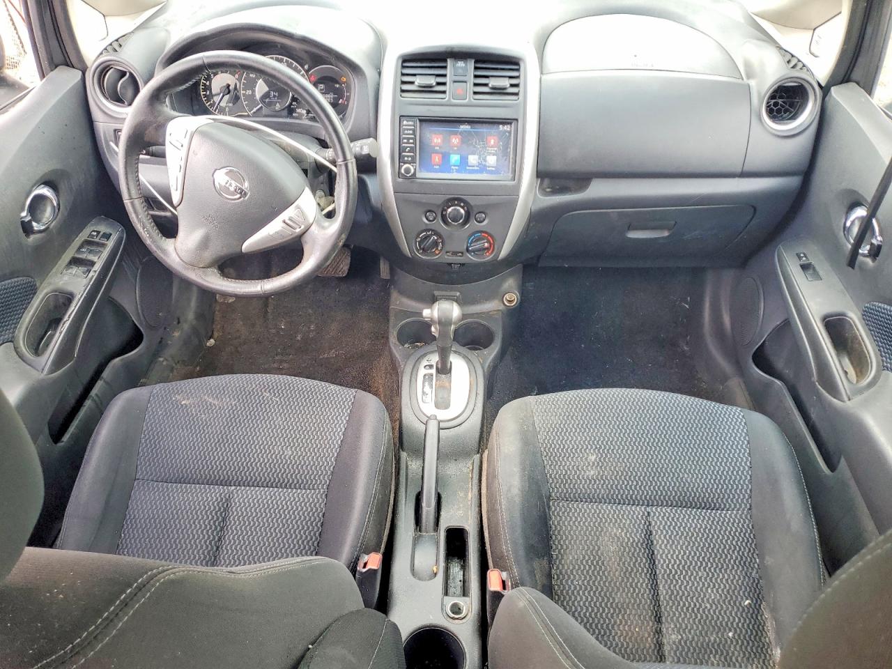 Nissan Versa Sv