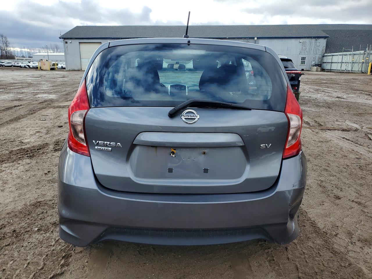 Nissan Versa Sv