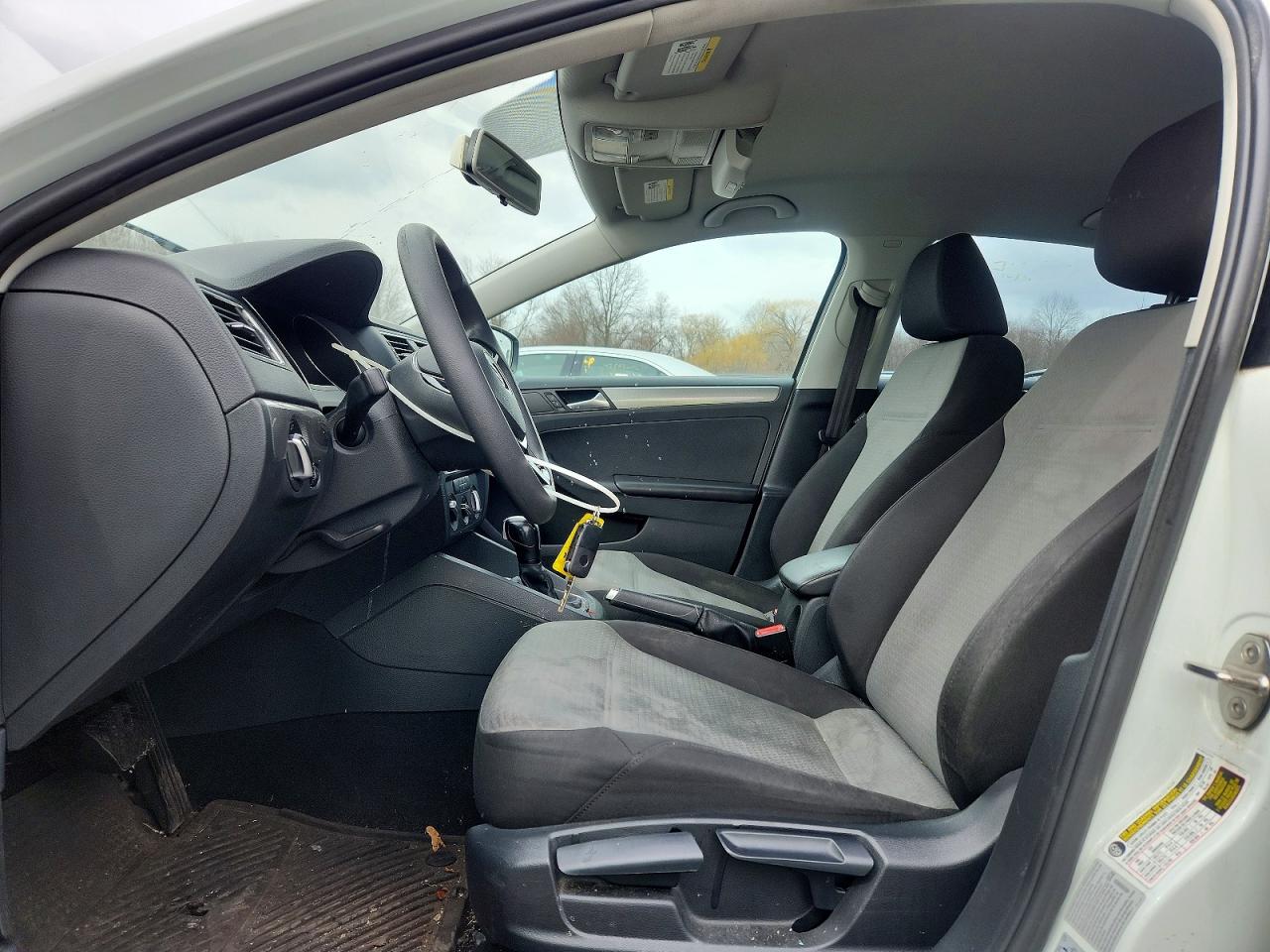 Volkswagen Jetta S