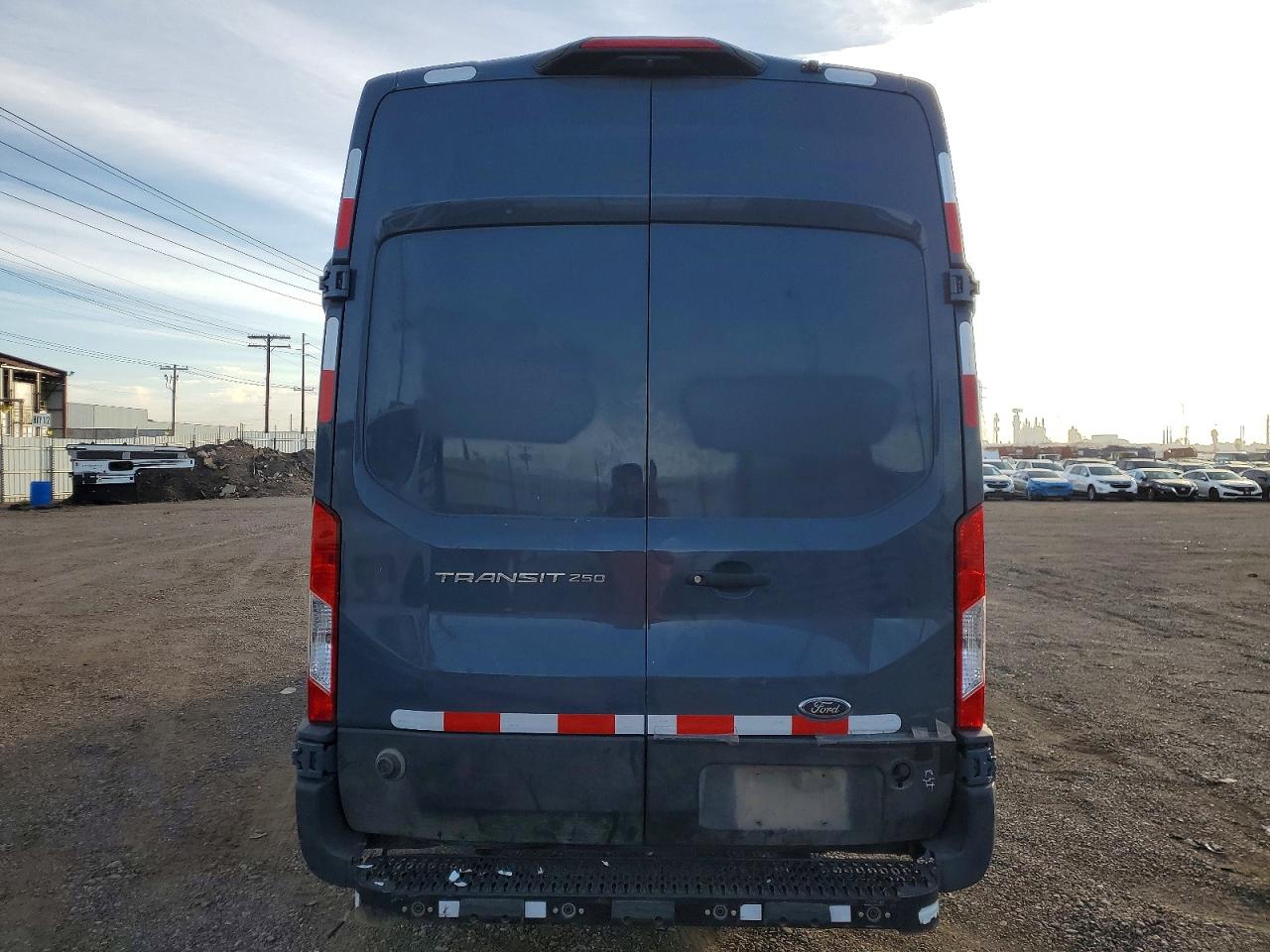 Ford Transit T-250