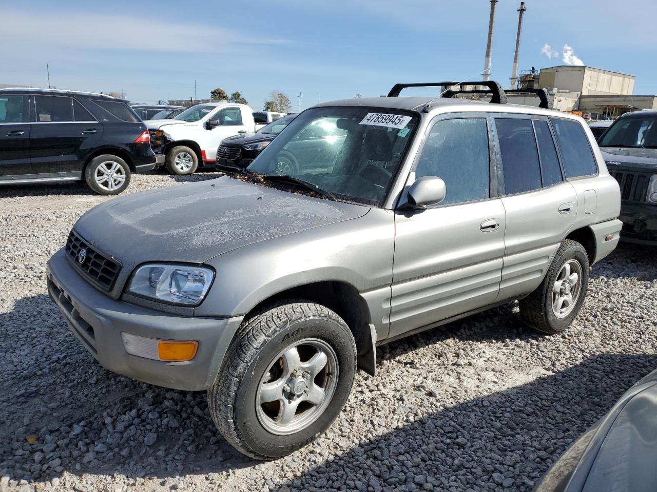 Salvage Toyota RAV4 Image