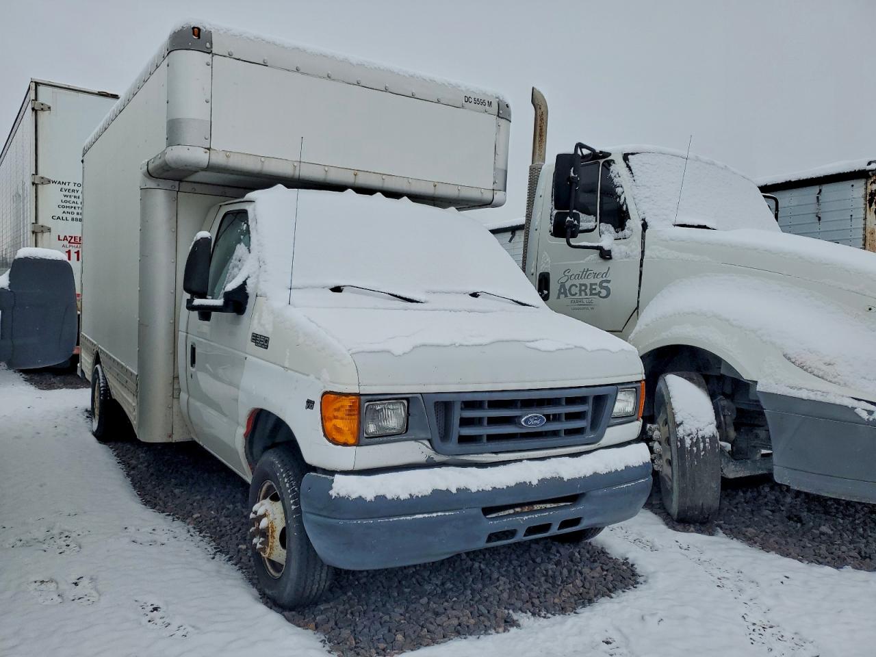 Ford Econoline E450 Super Duty Cutaway Van