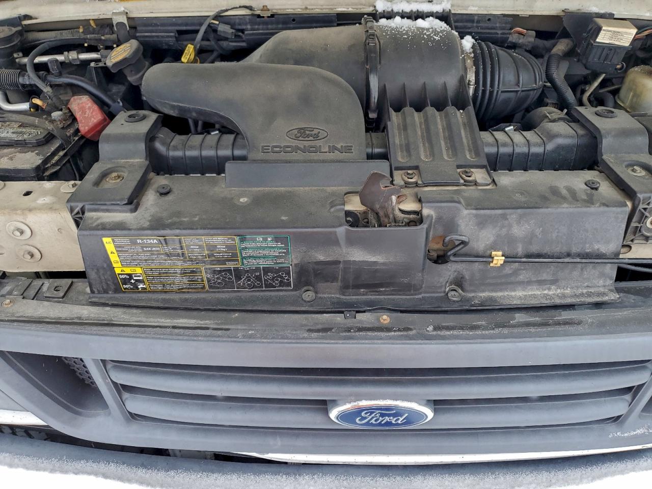 Ford Econoline E450 Super Duty Cutaway Van