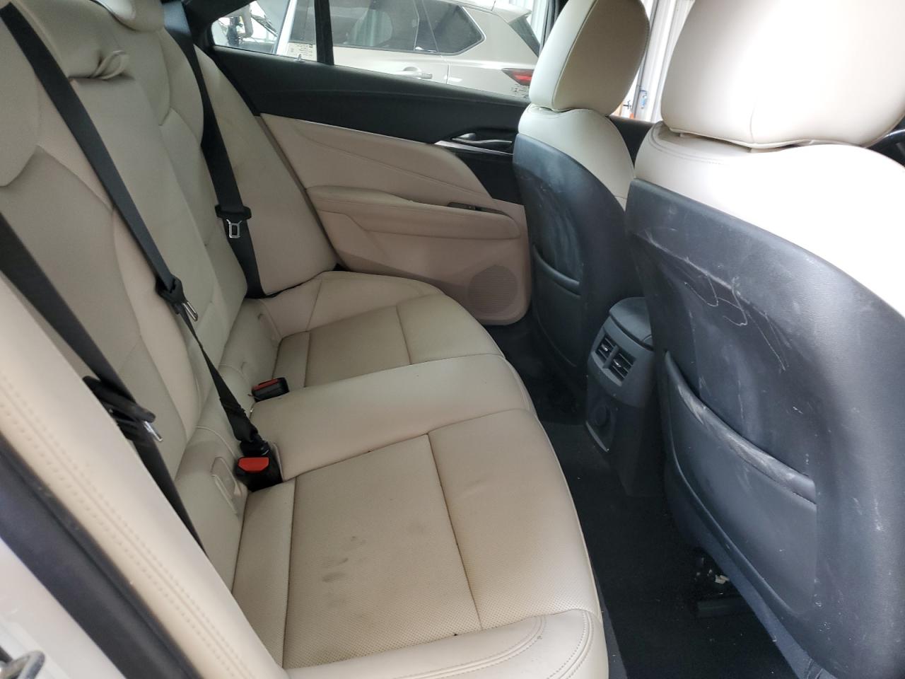 Cadillac CT4 Premium Luxury