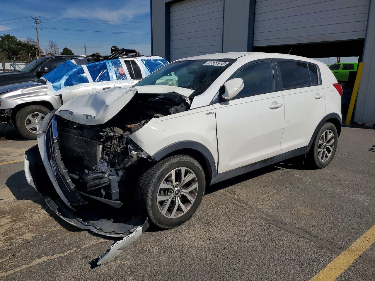 Salvage Kia Sportage Image