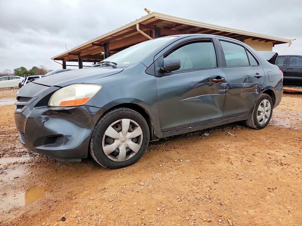 Salvage Toyota Yaris Image