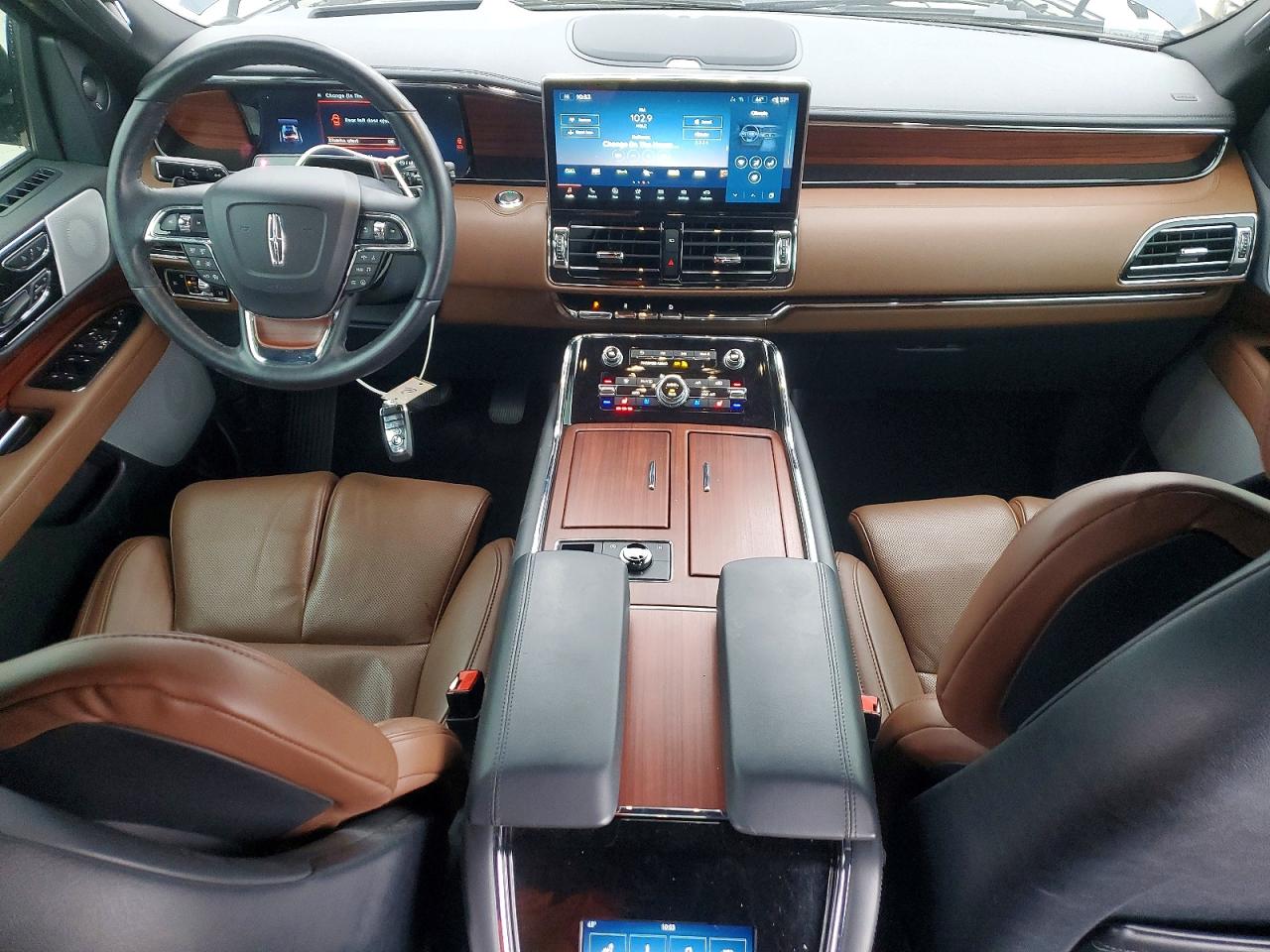 Lincoln Navigator Reserve