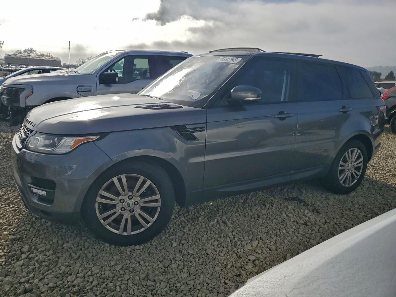 Salvage Land Rover Range Rover Image