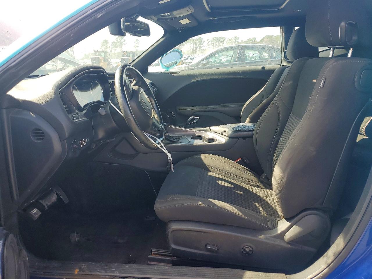 Dodge Challenger Sxt