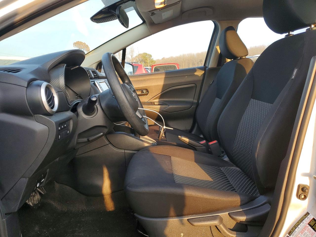 Nissan Versa S