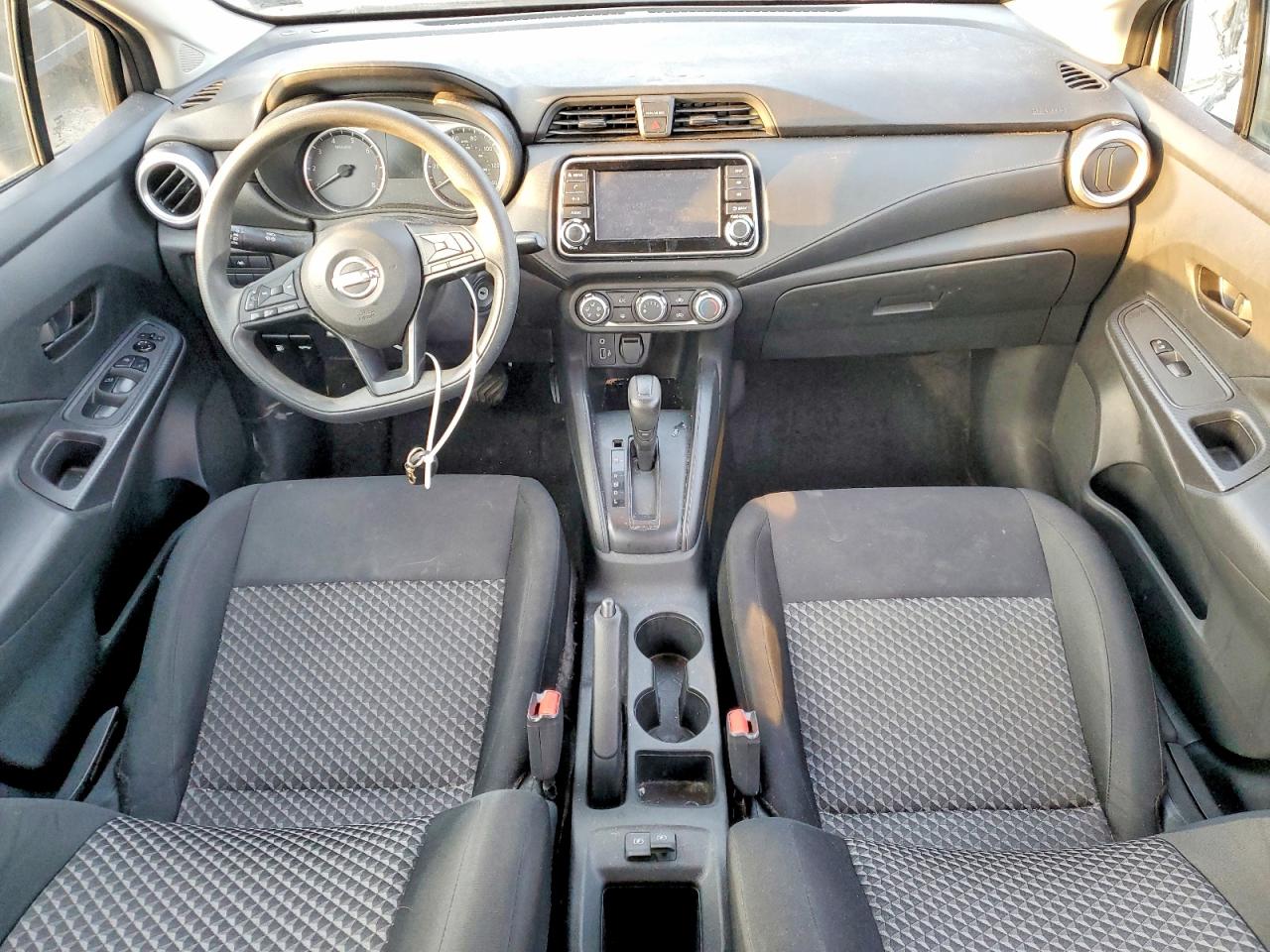 Nissan Versa S