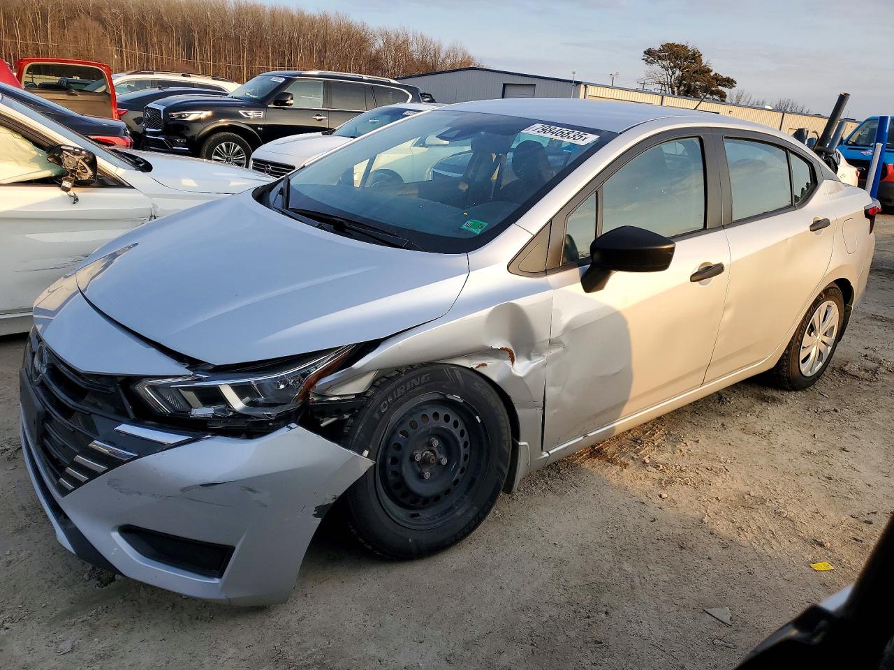 Salvage Nissan Versa Image
