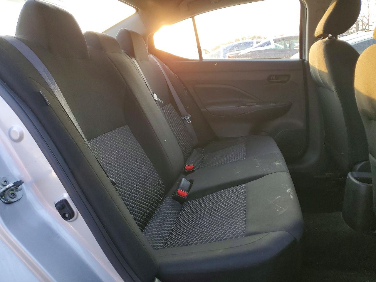 Nissan Versa S